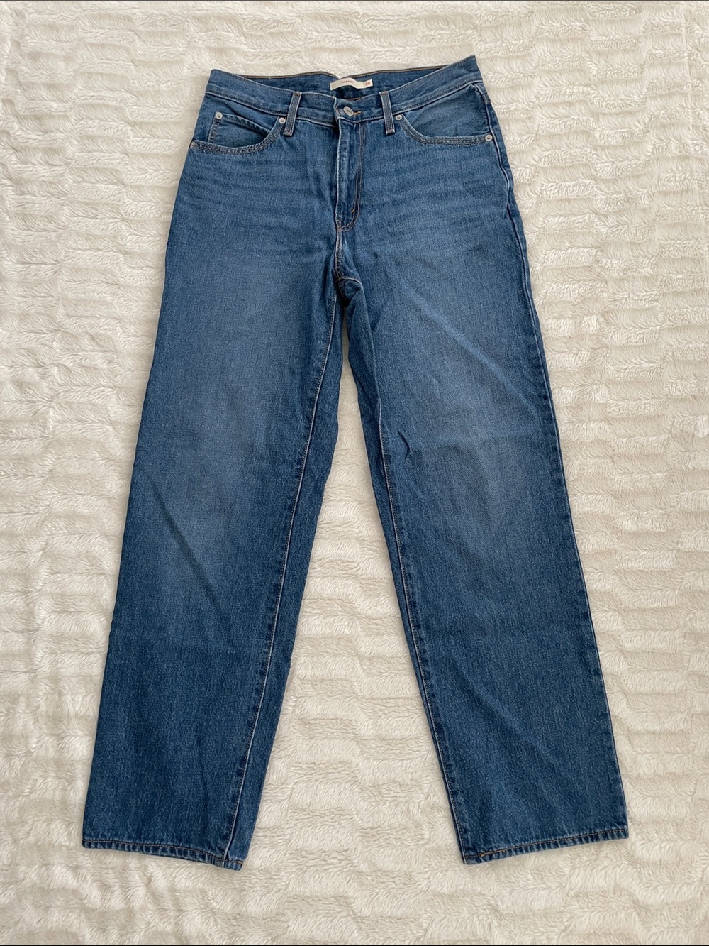 Women's Straight-Leg Jeans in Indigo Blue